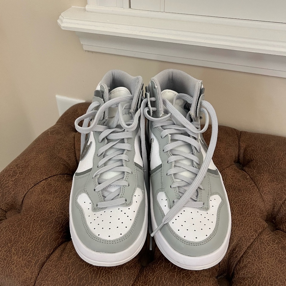 Women's Nike shoes - Picture 2 of 4